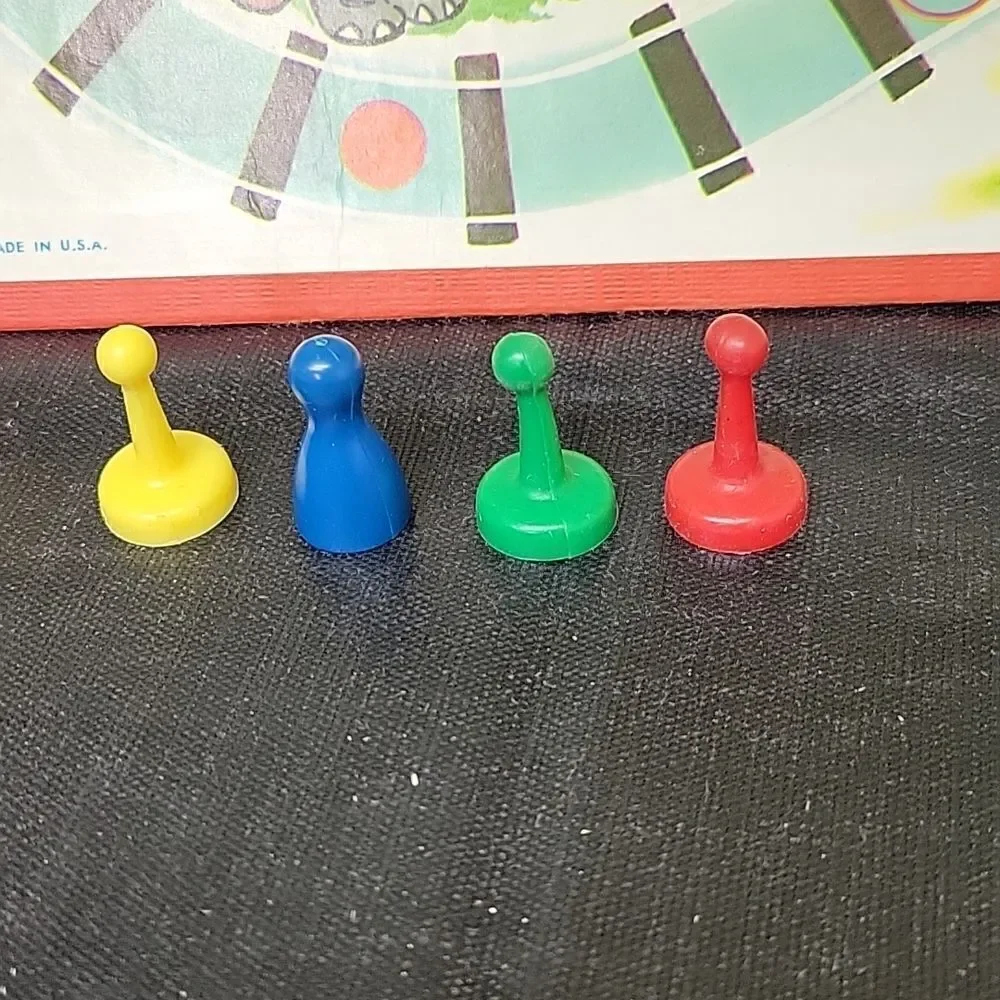 HAPPY LITTLE TRAIN Children's Board Game Vintage  Milton Bradley 1957‎